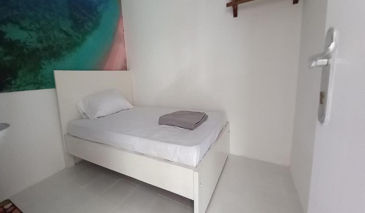 Oyo 90974 Homestay Golo Koe Sejahtera Labuan Bajo Extérieur photo